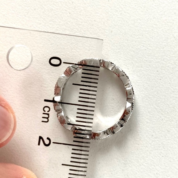 Stella & Dot Stackable Rings Deco - Silver - Size 6 - Picture 6 of 7